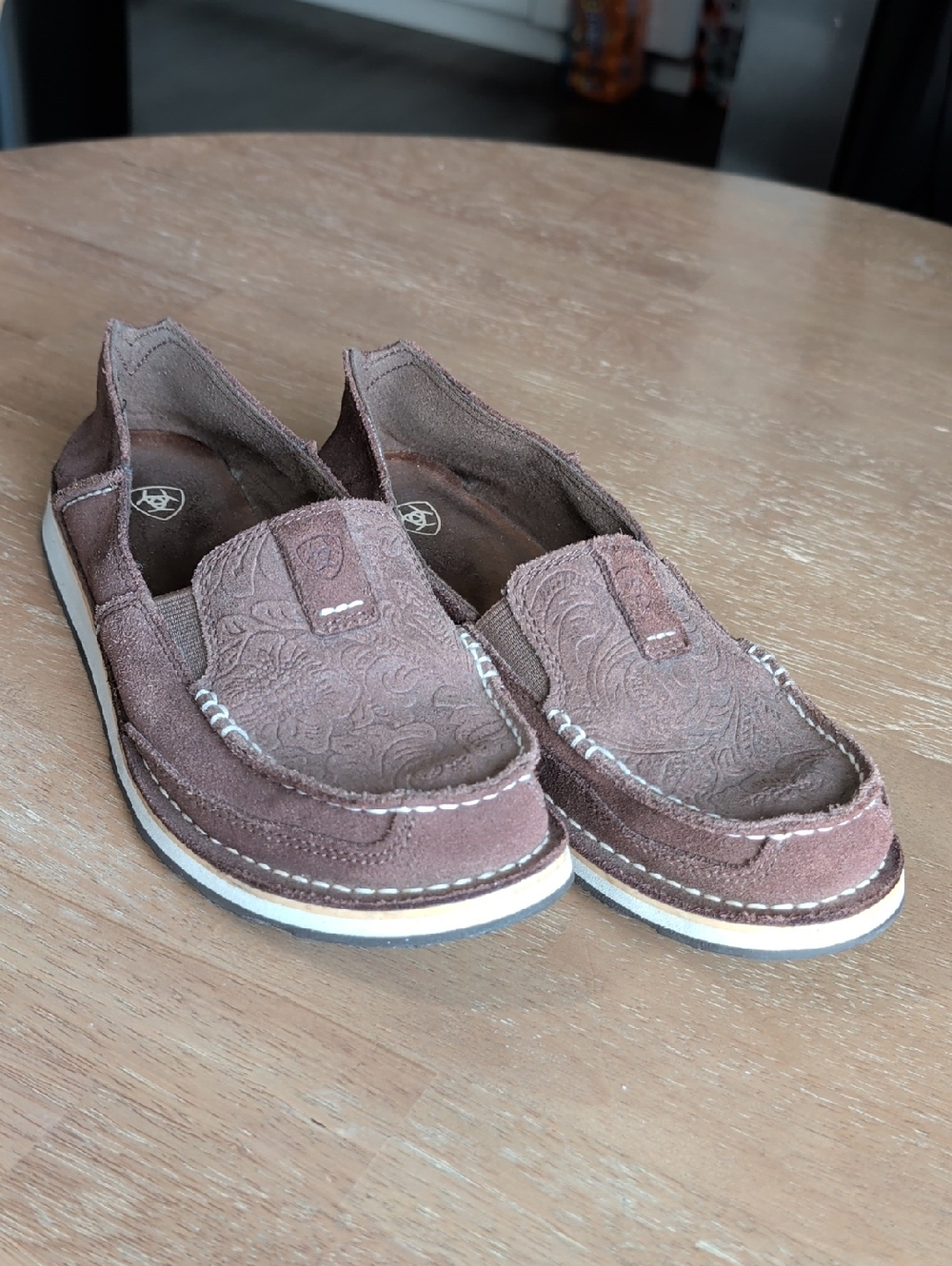 Ariat Cruisers Brown Floral Embossing
